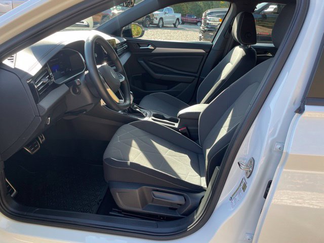 Used 2026 Volkswagen Jetta Sport FWD image 33