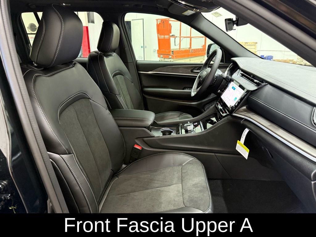 New 2026 Jeep Grand Cherokee Laredo image 17