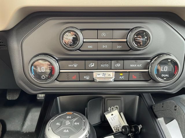New 2026 Ford Bronco Big Bend w/ Black Diamond Package AWD/4WD image 18
