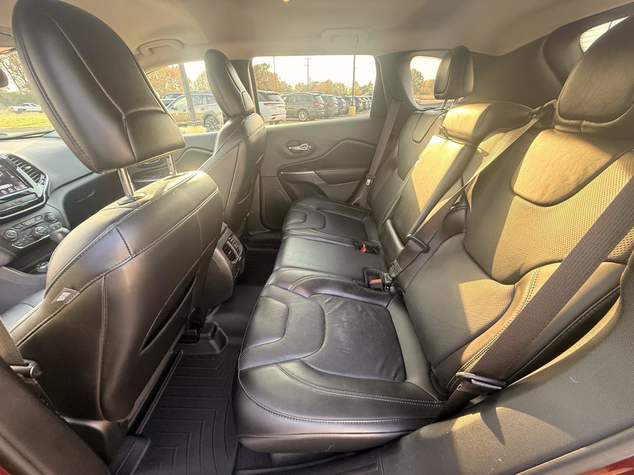 Used 2020 Jeep Cherokee Limited AWD/4WD image 13