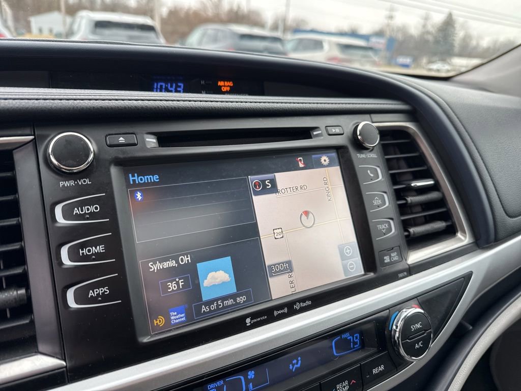 Used 2018 Toyota Highlander XLE image 14