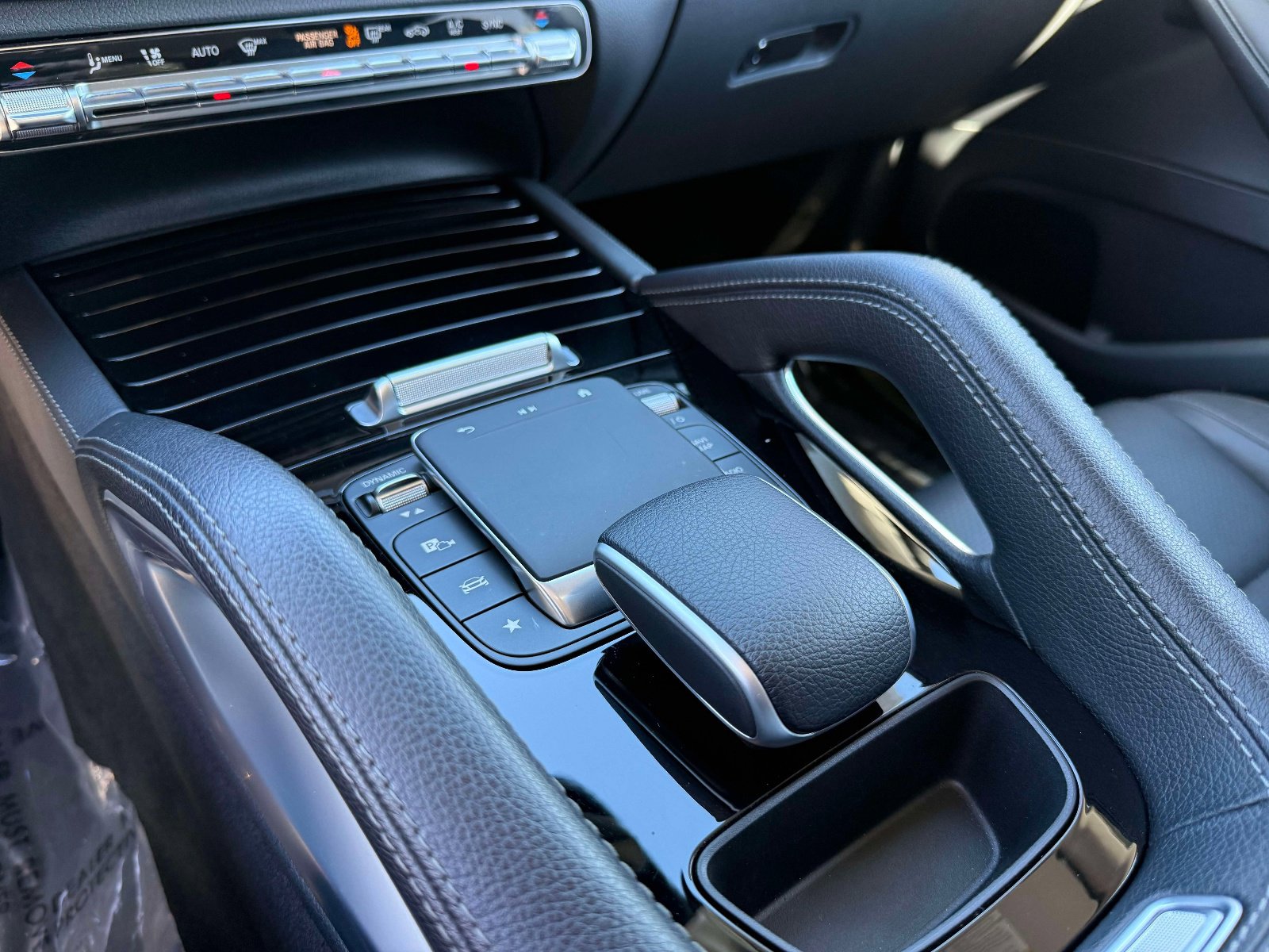 Used 2024 Mercedes-Benz GLE 350 4MATIC image 49