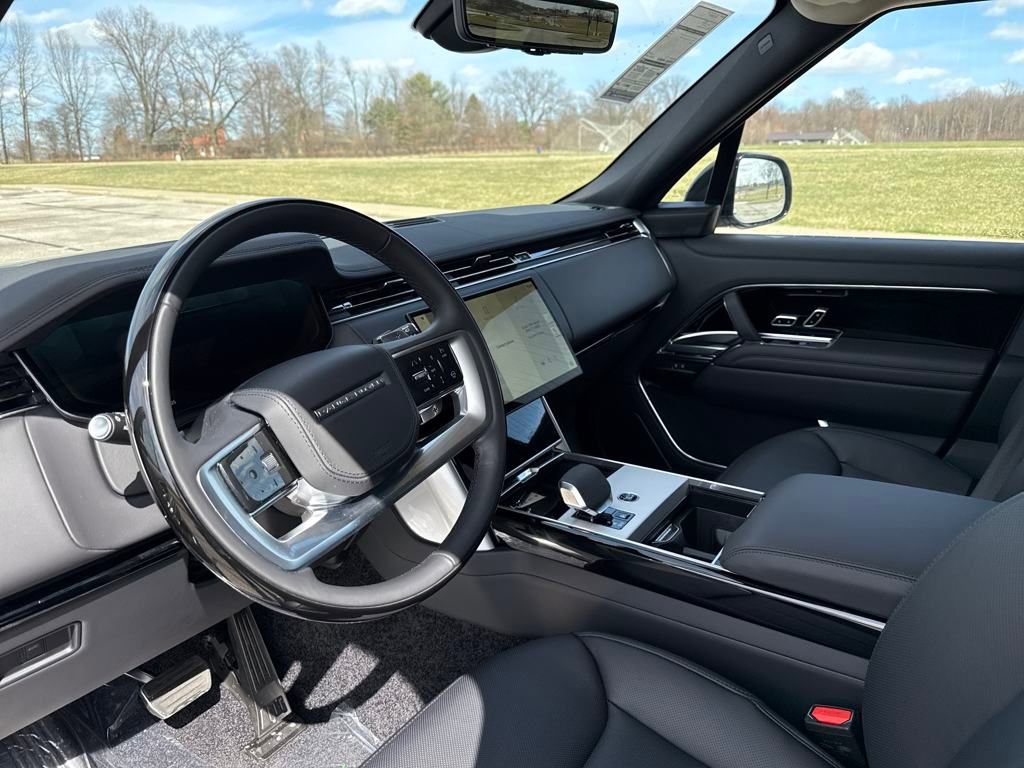 New 2025 Land Rover Range Rover SE AWD/4WD image 11