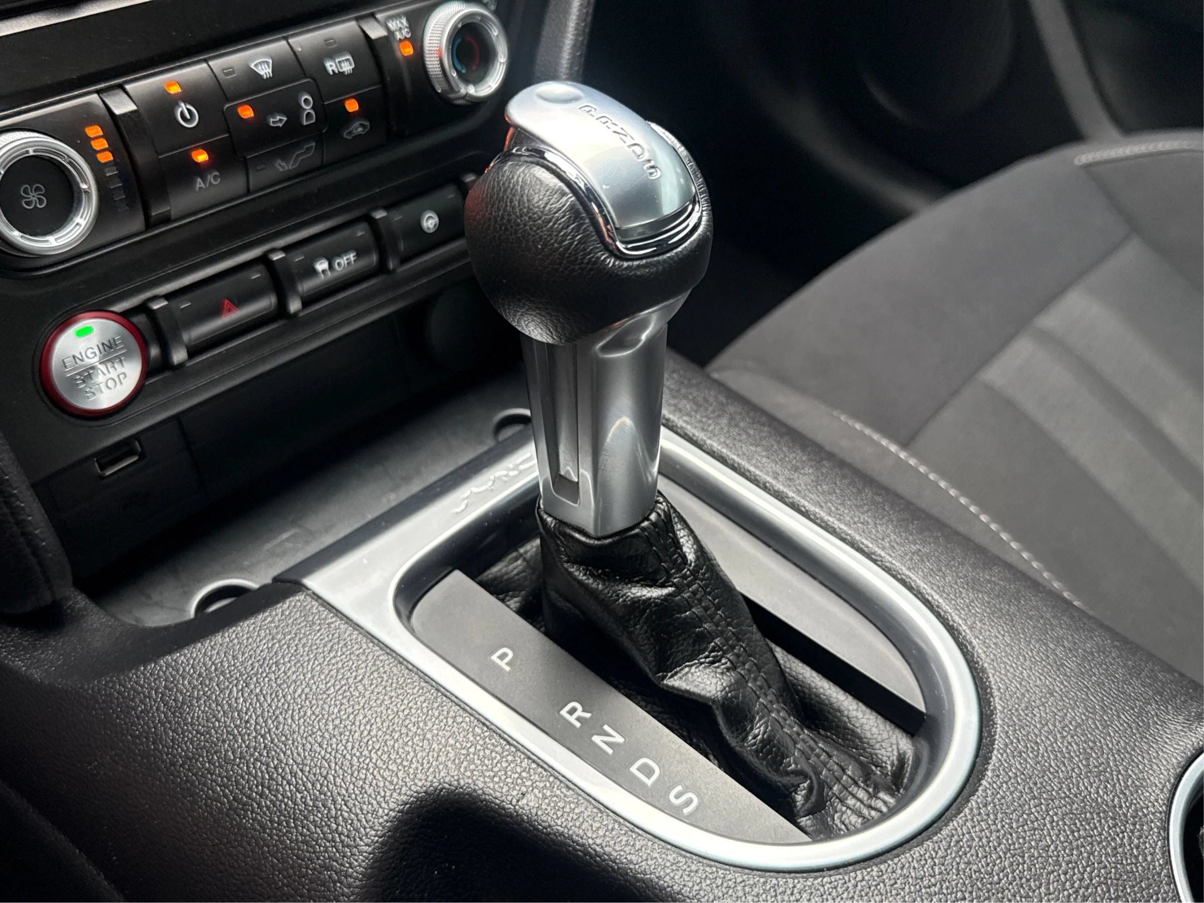 Used 2019 Ford Mustang Coupe w/ Black Accent Package RWD image 35