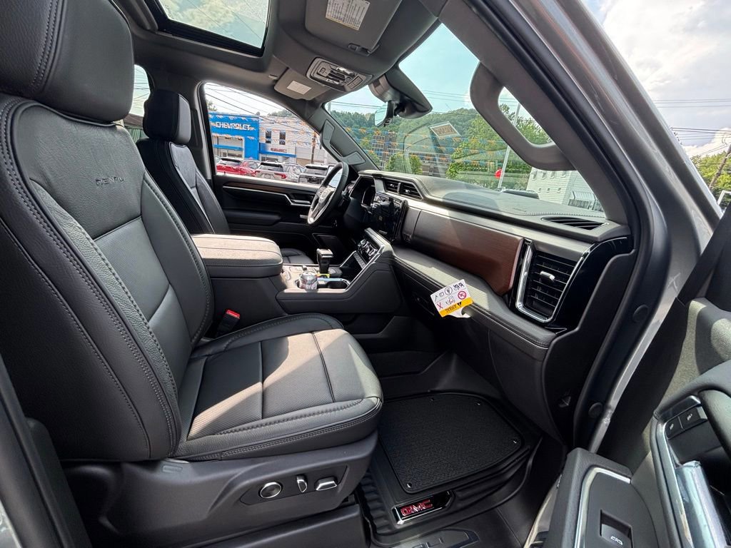 New 2026 GMC Sierra 1500 Denali w/ Denali Reserve Package image 16