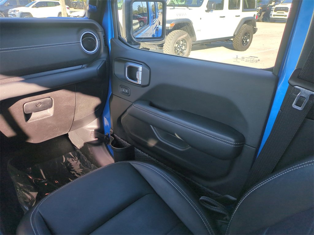Used 2023 Jeep Wrangler Unlimited Sahara image 20