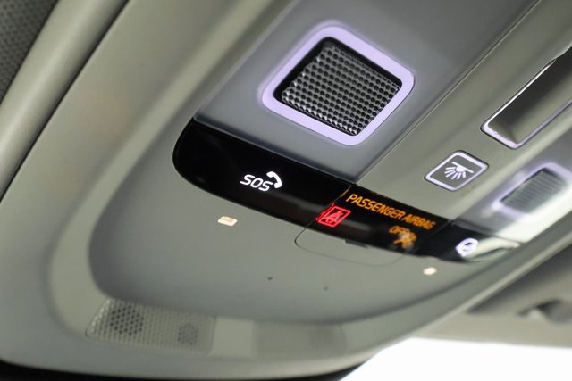 Used 2024 Volvo S60 B5 Plus image 17