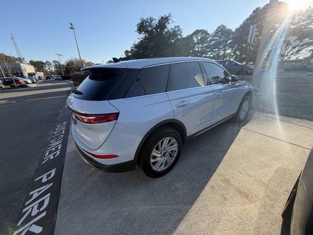 Used 2025 Lincoln Corsair FWD image 3