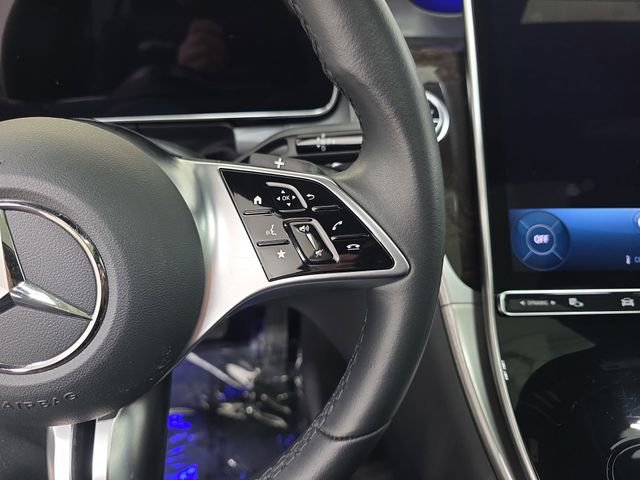 Used 2025 Mercedes-Benz GLC 300 4MATIC image 18