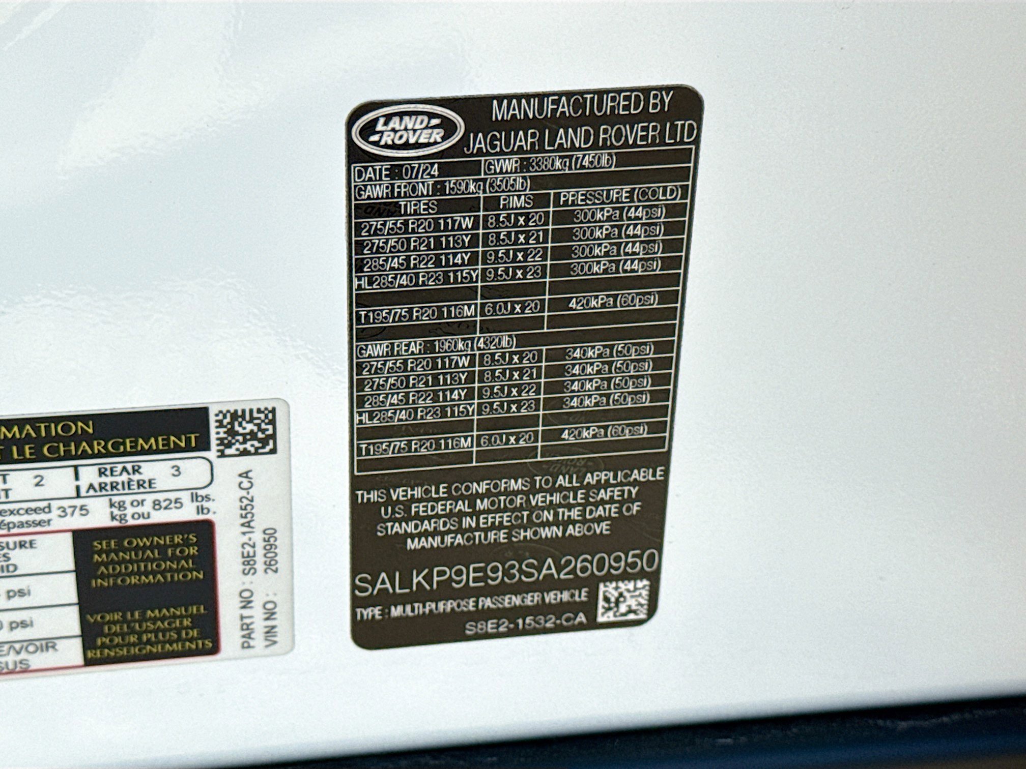 Used 2025 Land Rover Range Rover SE image 44