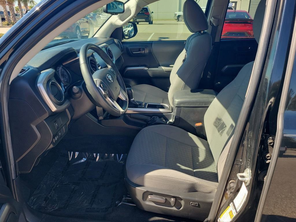 Certified 2022 Toyota Tacoma SR5 image 20
