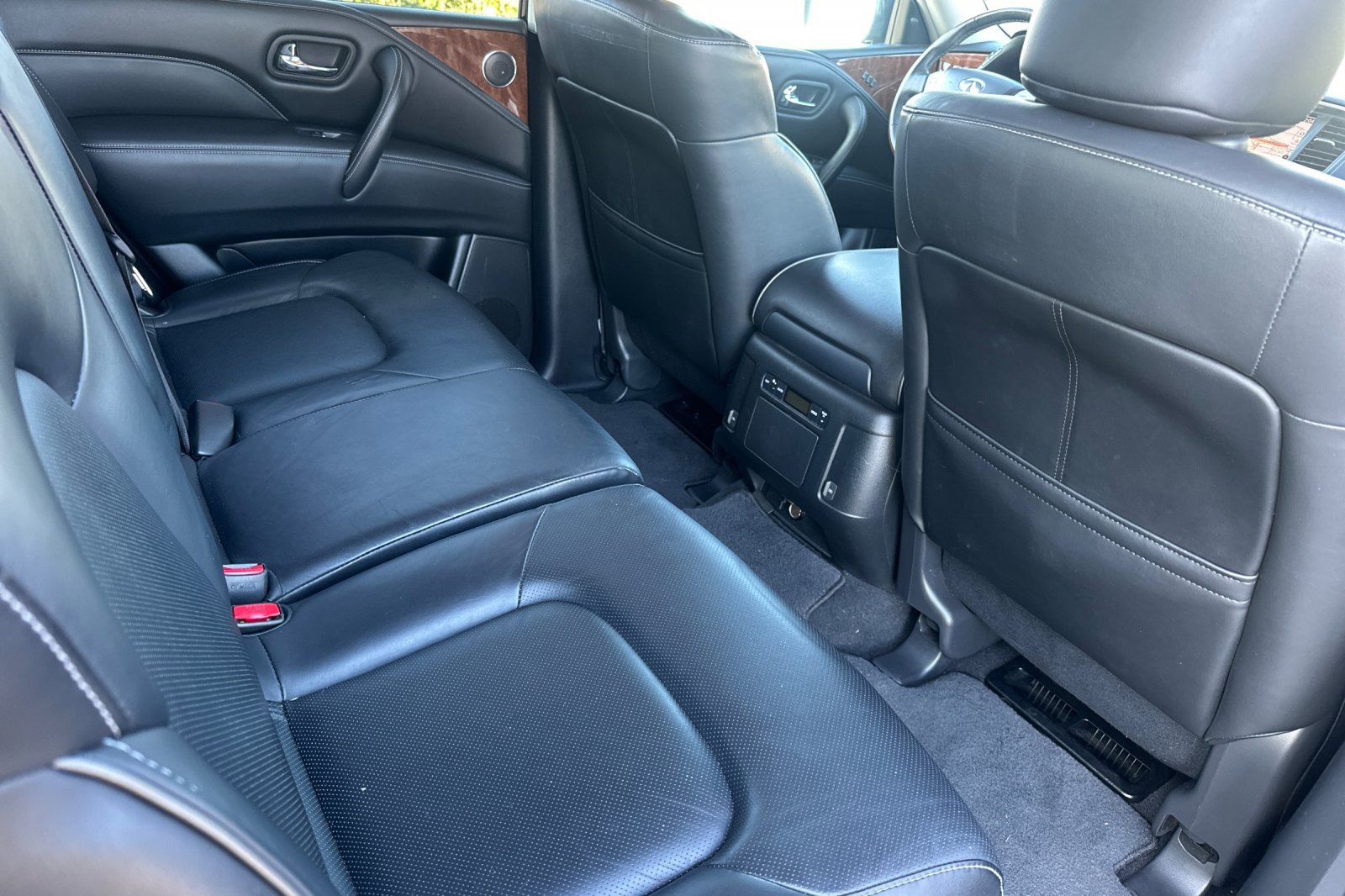 Used 2018 INFINITI QX80 2WD w/ Driver Assistance Package image 19