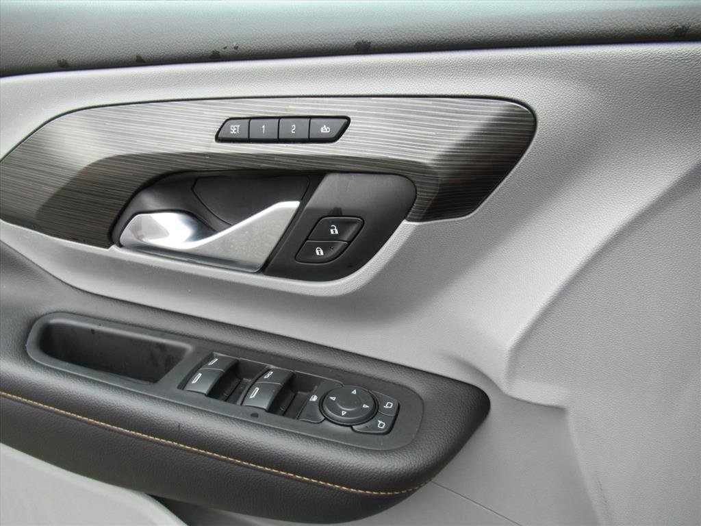 Used 2018 GMC Terrain SLT w/ Preferred Package image 20