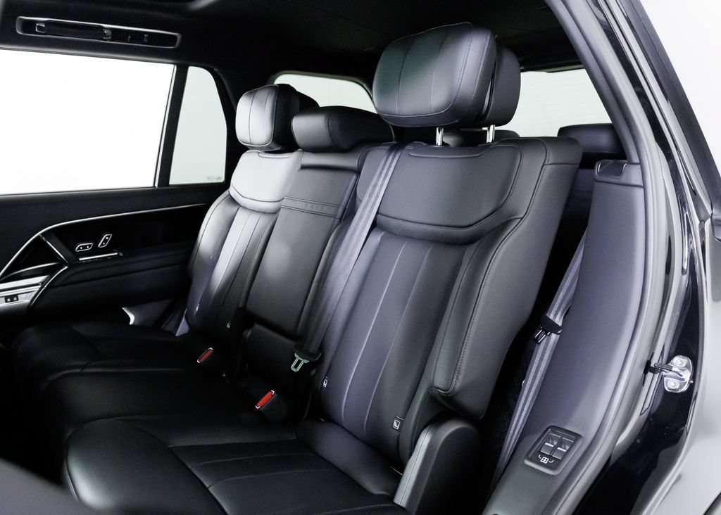 Used 2025 Land Rover Range Rover Long Wheelbase Autobiography AWD/4WD image 26