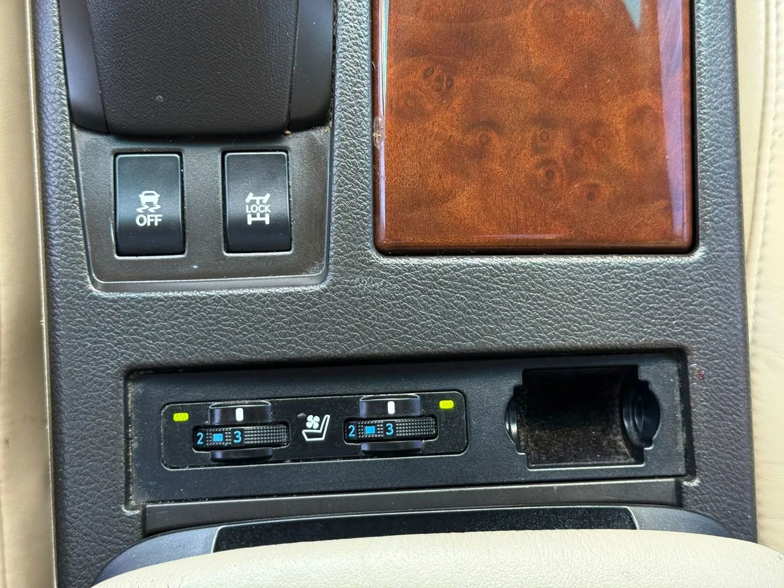 Used 2013 Lexus RX 350 AWD w/ Navigation Pkg image 25
