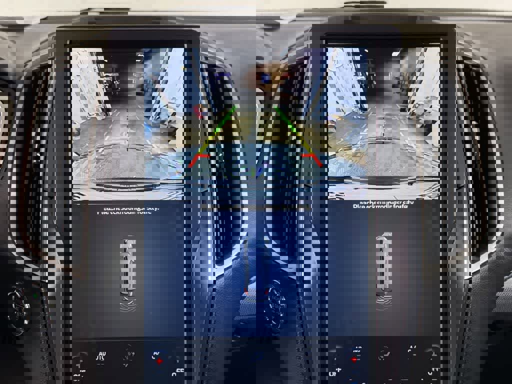 Used 2021 Ford Edge SEL w/ Convenience Package image 30