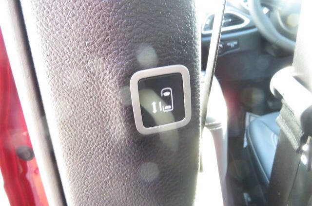 New 2026 Chrysler Pacifica Select image 15