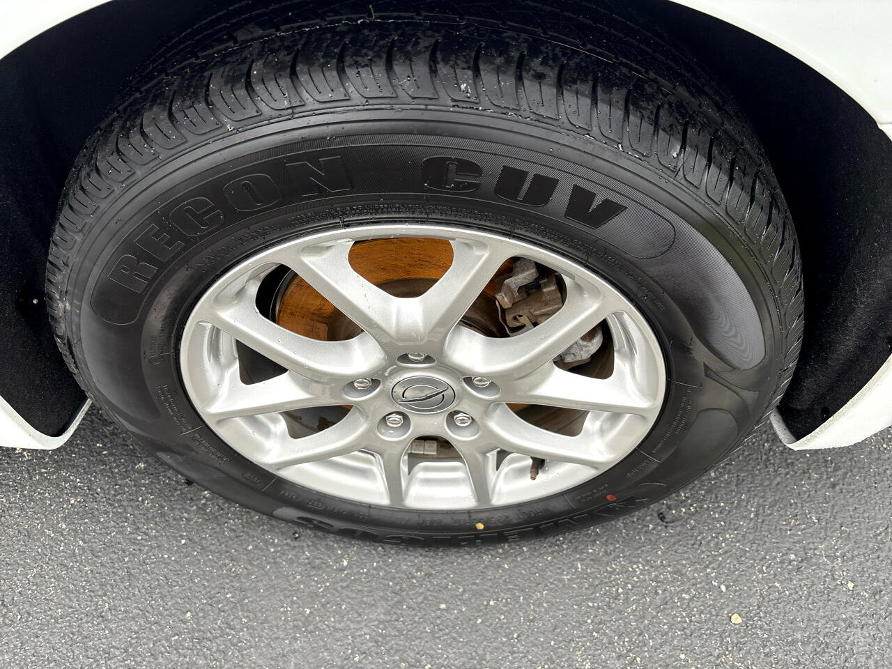 Used 2023 Chrysler Voyager LX image 13