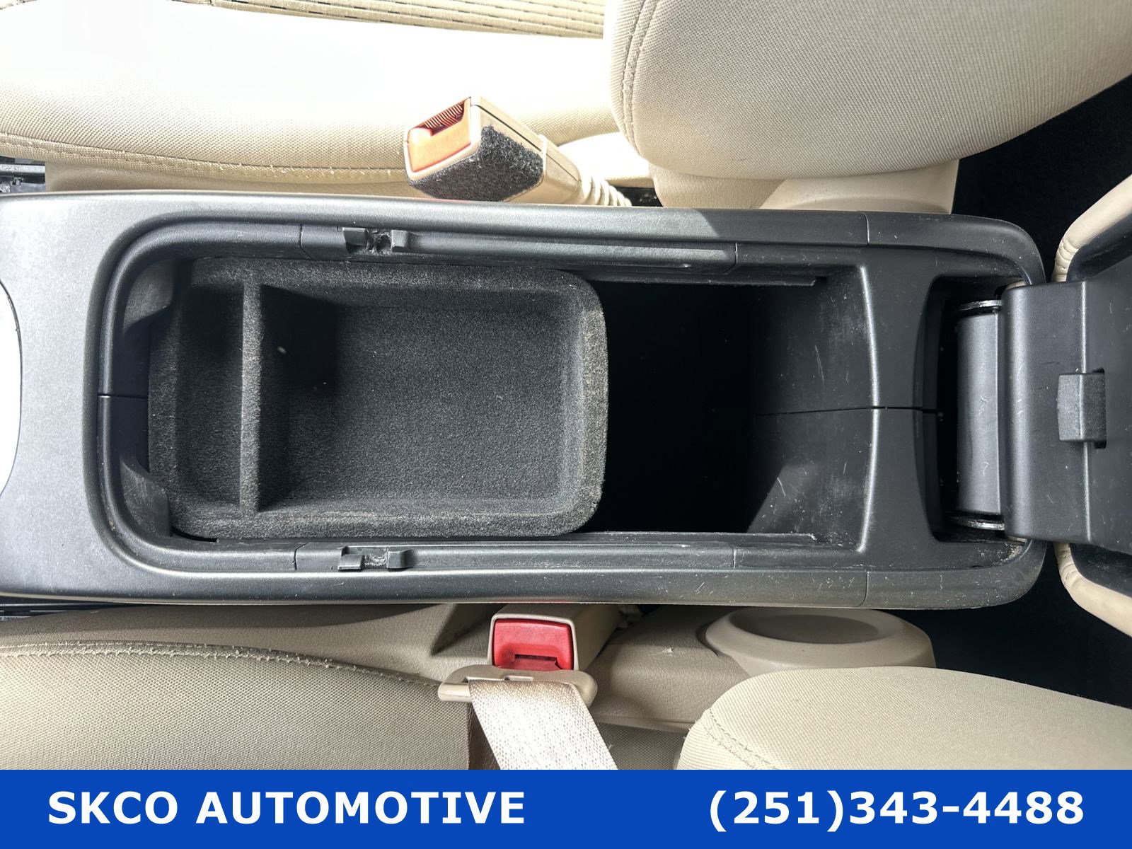 Used 2020 Dodge Journey SE image 25