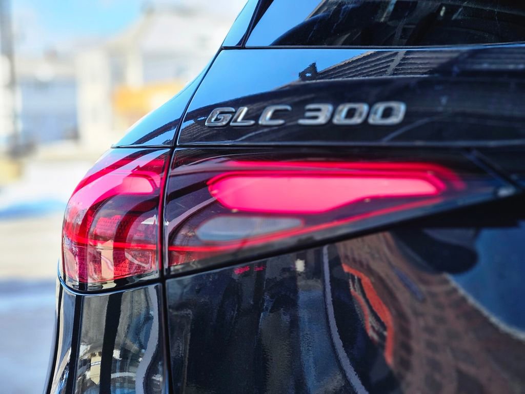 New 2026 Mercedes-Benz GLC 300 4MATIC image 9