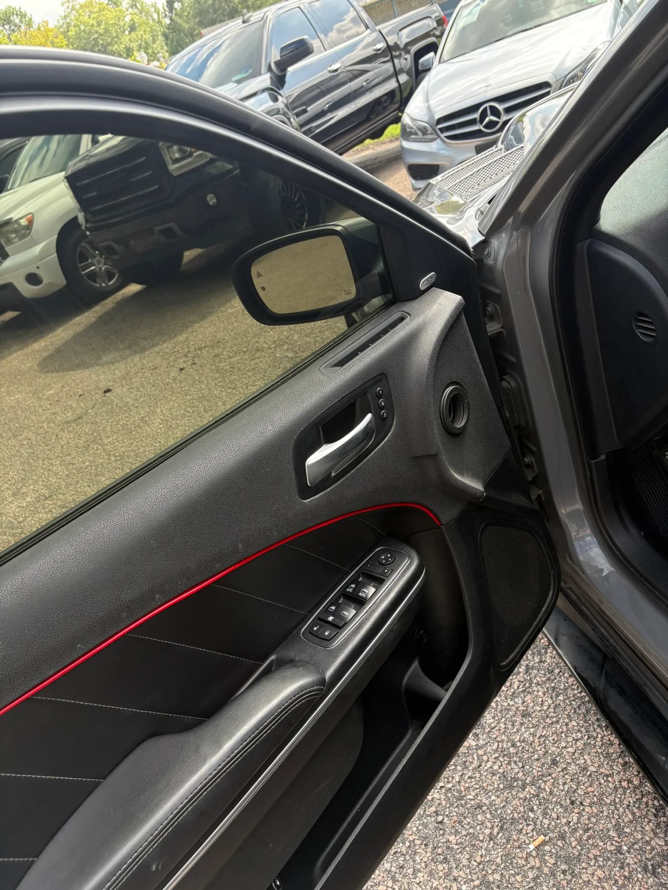 Used 2018 Dodge Charger R/T RWD image 38