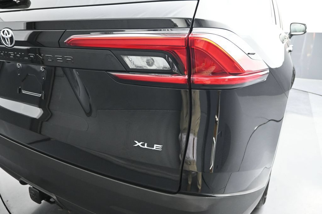 Used 2024 Toyota Grand Highlander AWD image 2