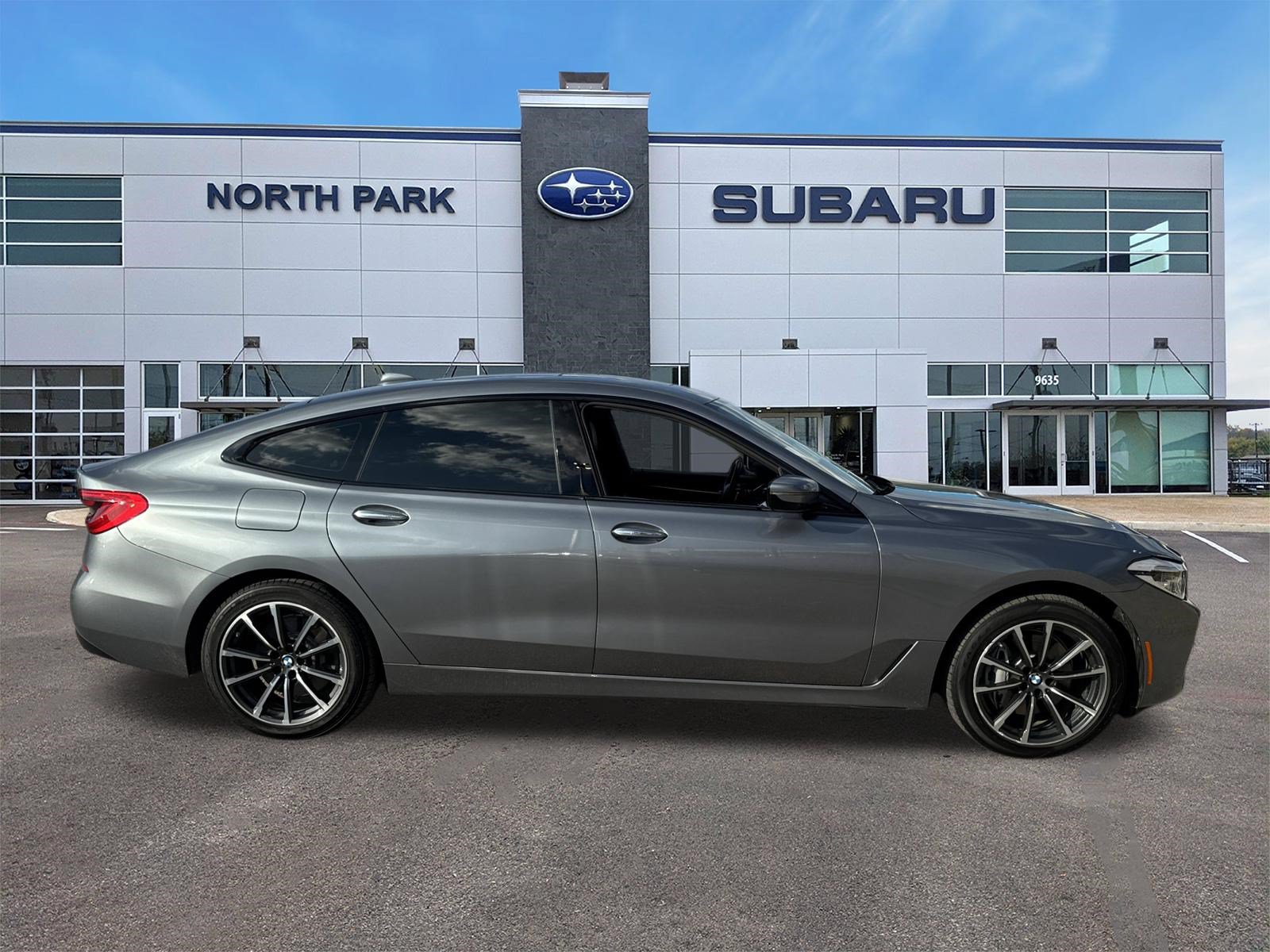Used 2018 BMW 640i Gran Turismo xDrive AWD/4WD image 2