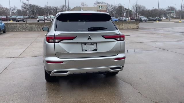 Used 2024 Mitsubishi Outlander SE image 7