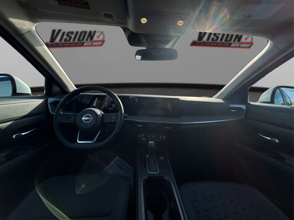 Certified 2025 Nissan Kicks SV image 25