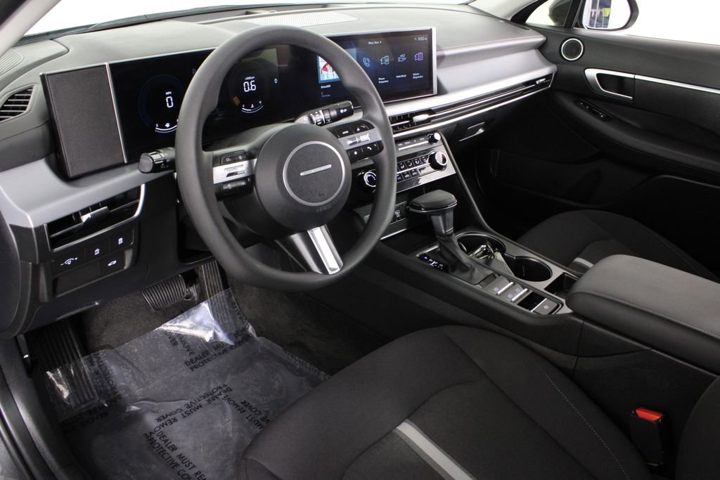 Certified 2025 Hyundai Sonata SE image 18