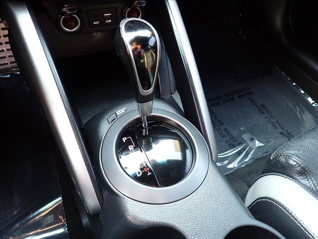 Used 2016 Hyundai Veloster Turbo FWD image 16