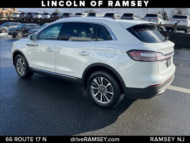 Used 2023 Lincoln Nautilus AWD w/ Premium Package image 3