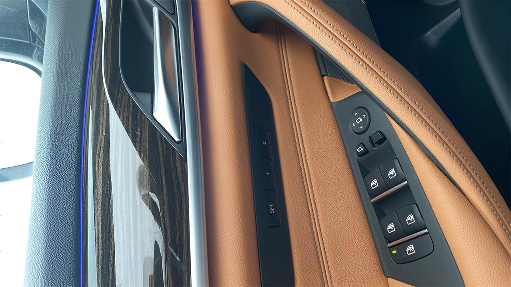 Used 2023 BMW 530i xDrive w/ Premium Package image 14