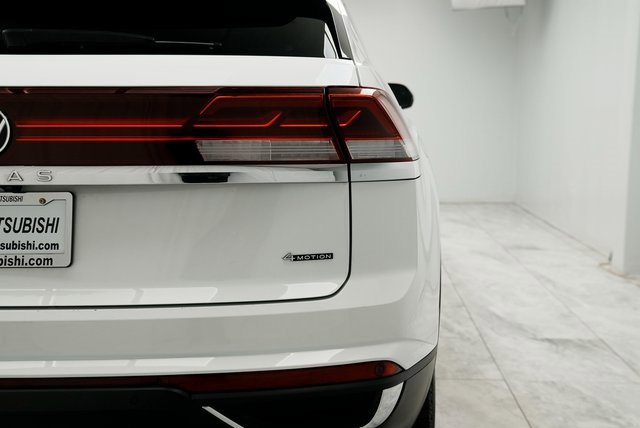 Used 2024 Volkswagen Atlas Cross Sport SE image 8