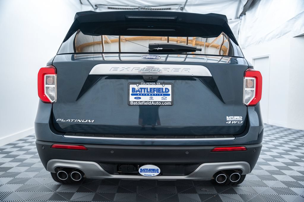 Certified 2024 Ford Explorer Platinum w/ Technology Package AWD/4WD image 6