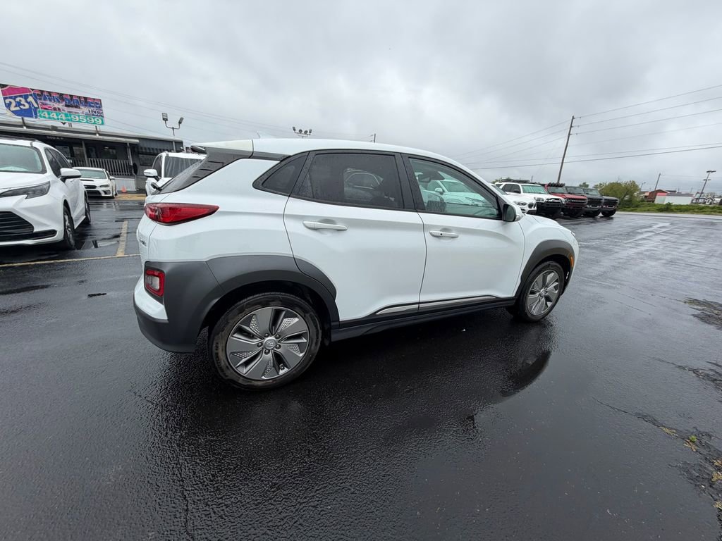 Used 2021 Hyundai Kona Ultimate FWD image 3