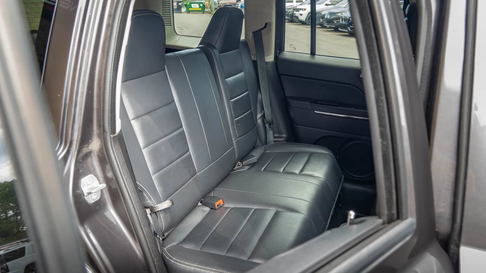 Used 2015 Jeep Patriot Limited w/ Sun/Sound Group AWD/4WD image 16