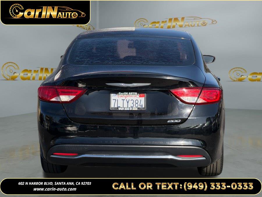 Used 2015 Chrysler 200 Limited image 5