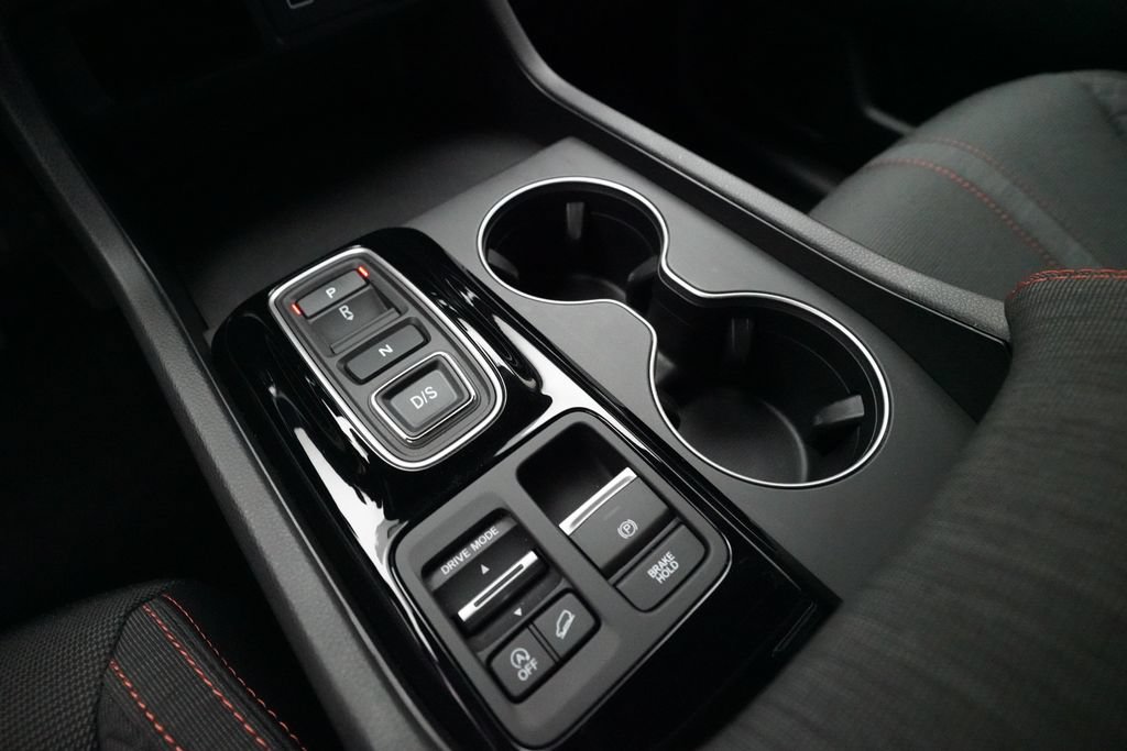 Certified 2025 Honda Pilot Sport image 16