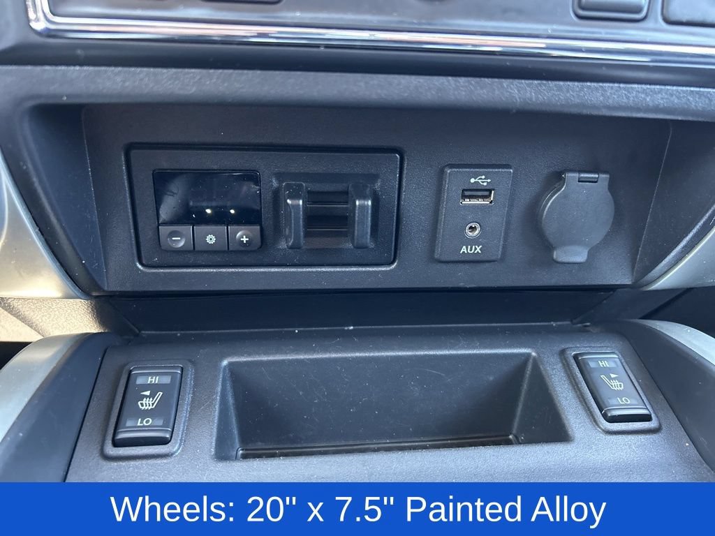 Used 2018 Nissan Titan SV w/ SV Convenience Package AWD/4WD image 22