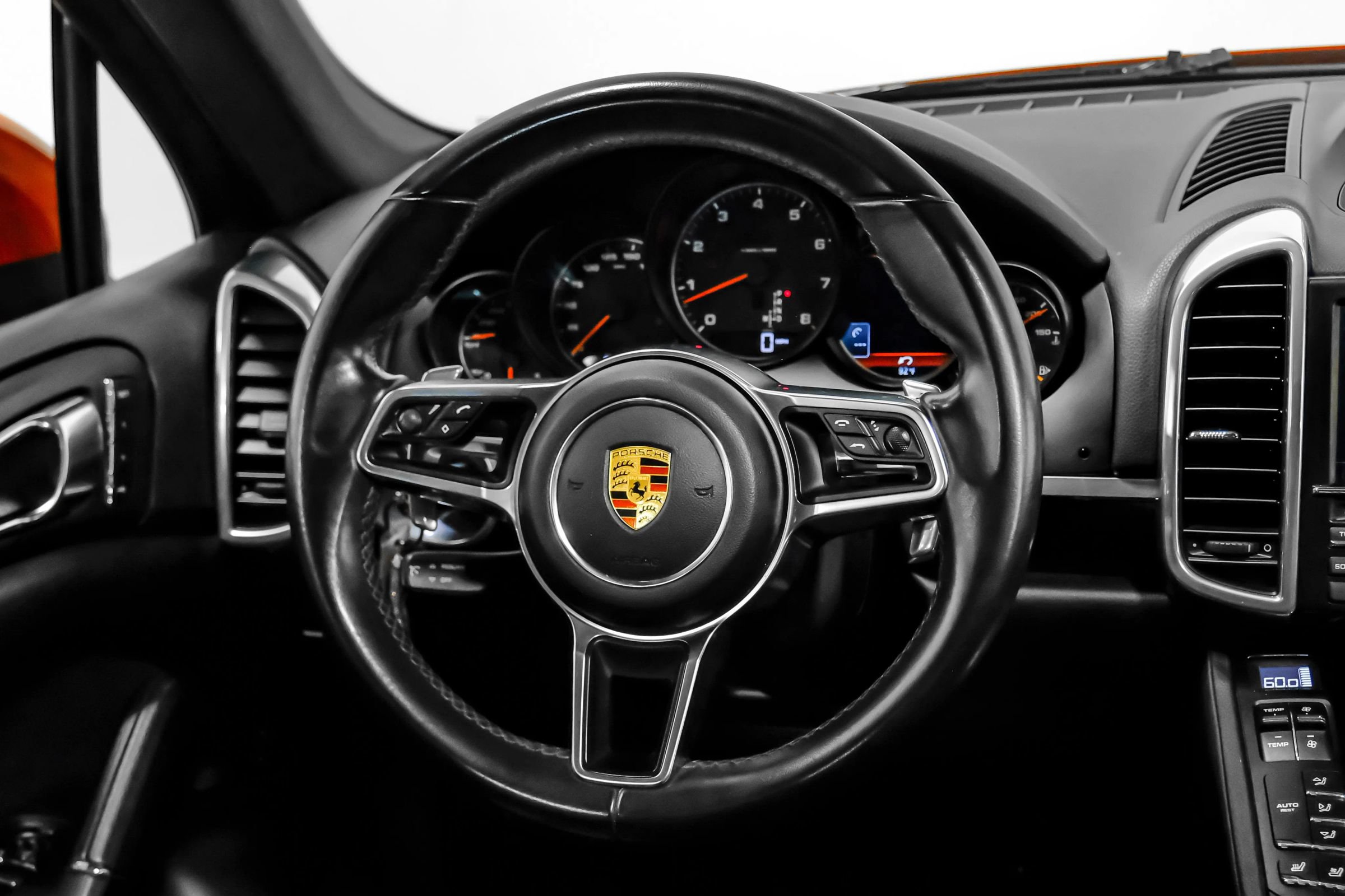Used 2016 Porsche Cayenne AWD/4WD image 10