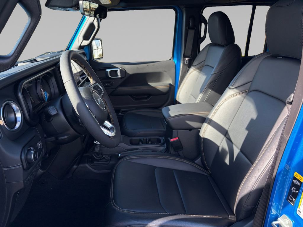 Used 2024 Jeep Wrangler Sahara w/ Technology Group image 11