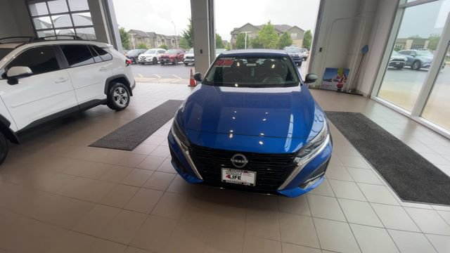 Used 2025 Nissan Altima 2.5 SV FWD image 5