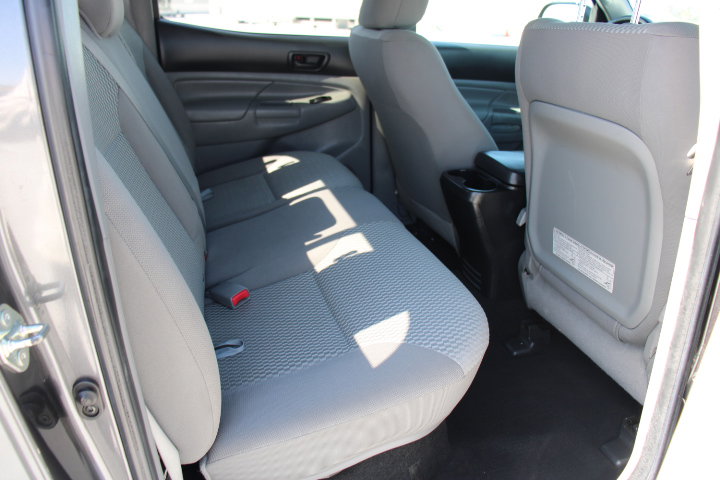 Used 2014 Toyota Tacoma PreRunner w/ SR5 Package RWD image 16