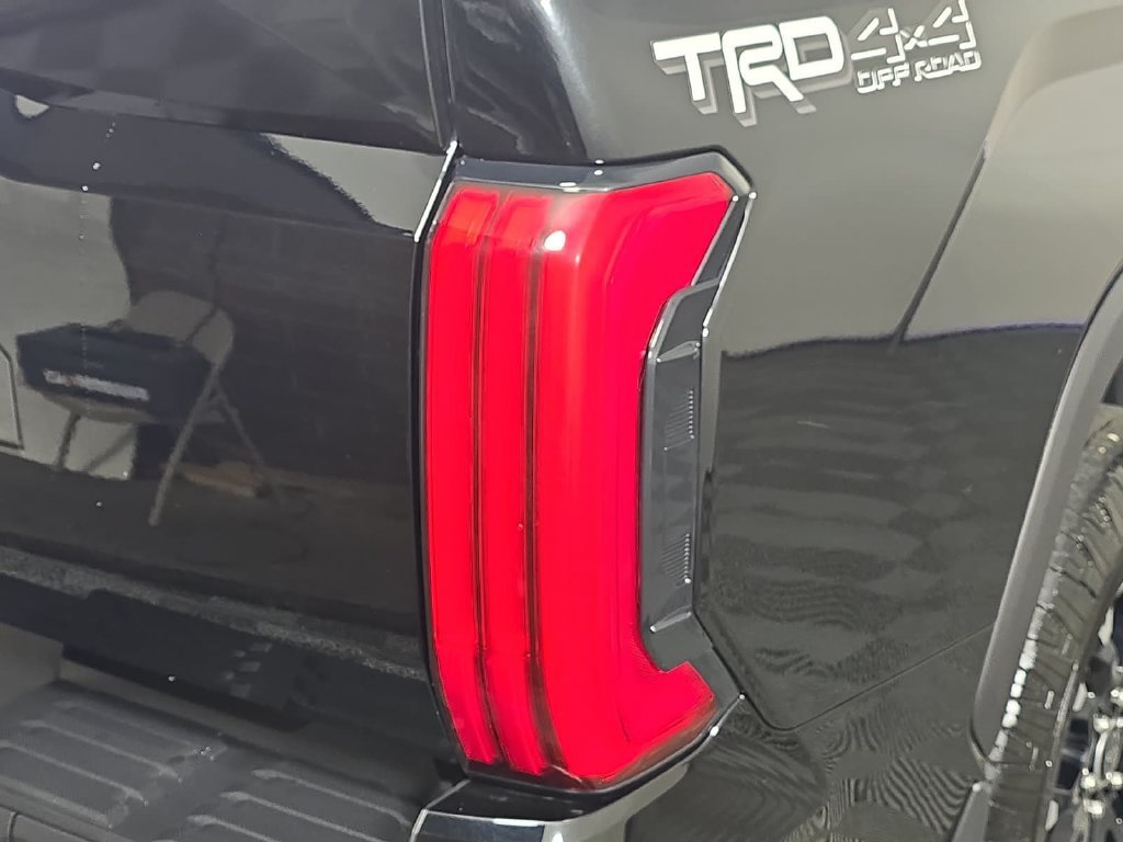 Used 2024 Toyota Tundra Limited AWD/4WD image 29