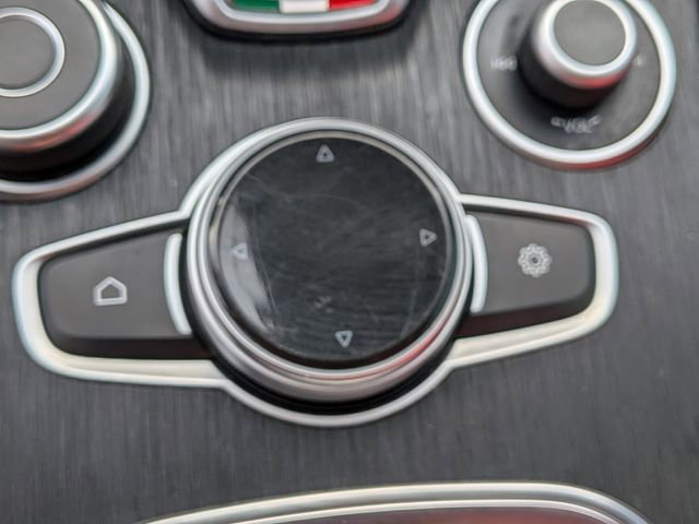 Used 2020 Alfa Romeo Stelvio w/ Nero Edizione image 23