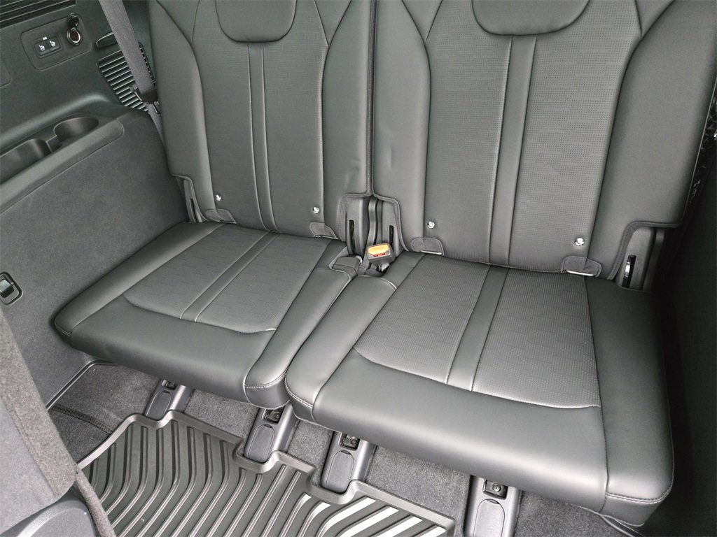 New 2026 Kia Sorento S w/ S Panoramic Sunroof Package image 21