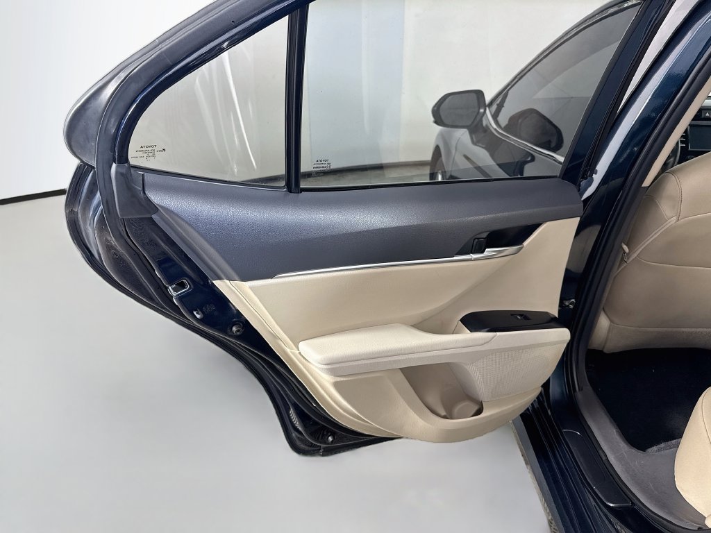 Used 2019 Toyota Camry LE FWD image 24