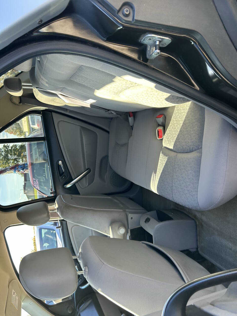 Used 2006 Saturn Vue 2WD image 9