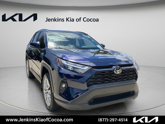 Used 2022 Toyota RAV4 XLE Premium AWD/4WD image 2